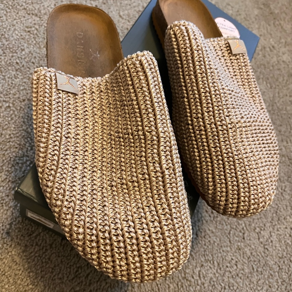 ๐ Danskin Della Natural Ribbed Slides tan mules size 7 - Picture 3 of 7
